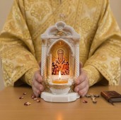 Candela Sfântului Mucenic Ciprian