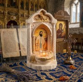 Candela Sfântului Cuvios Mărturisitor Arsenie Boca