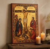 Icoană Răstignirea Domnului cu simbolurile biruinței șarpele și cocoșul