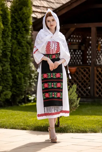 Costum popular tradițional Serafima