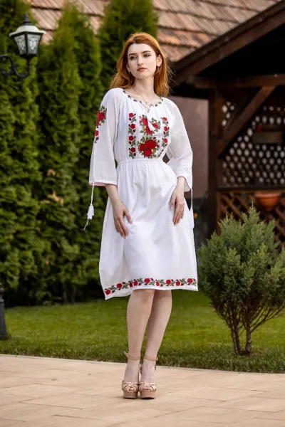 Rochie tradițională Trandafirul roșu — miniatura 3