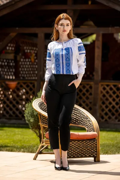 Ie tradițională românească Natalia — miniatura 2
