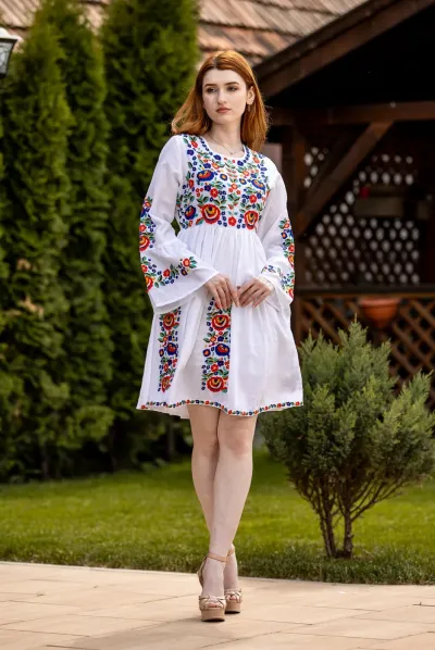 Rochie tradițională Tania — miniatura 3