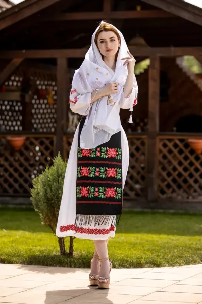 Maramă tradițională Mioara — miniatura 2