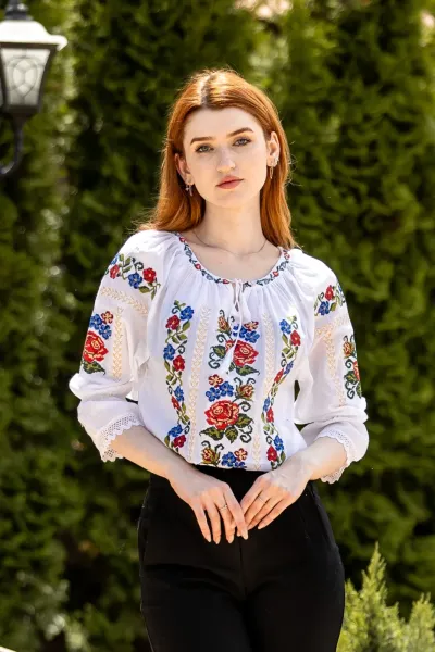 Ie tradițională românească Niculina