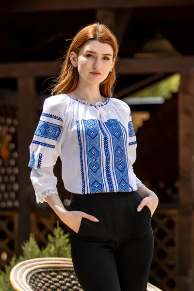 Ie tradițională românească Natalia