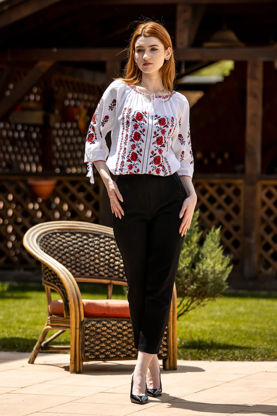 Ie tradițională românească Garofița — imaginea 4