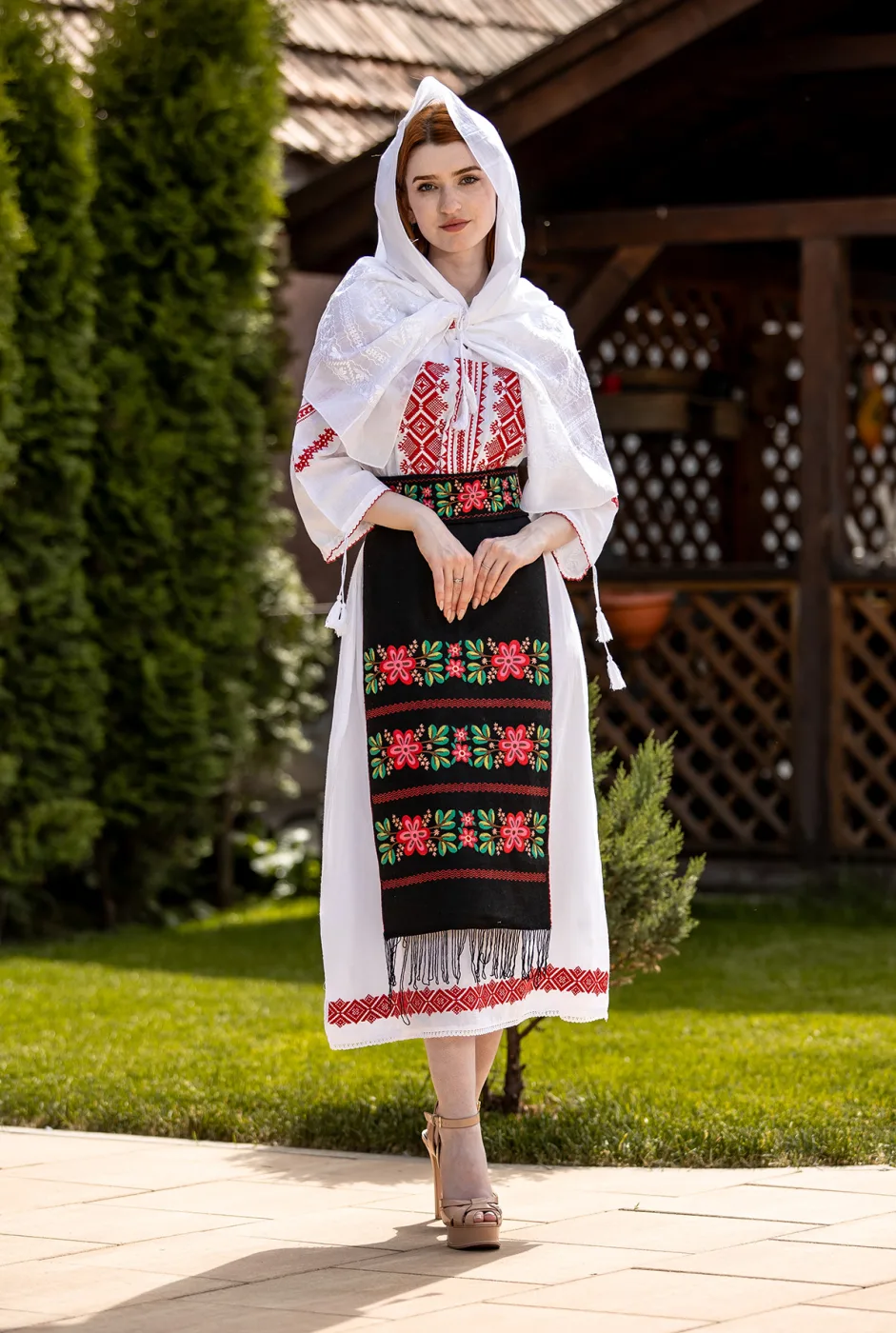Costum popular tradițional Serafima