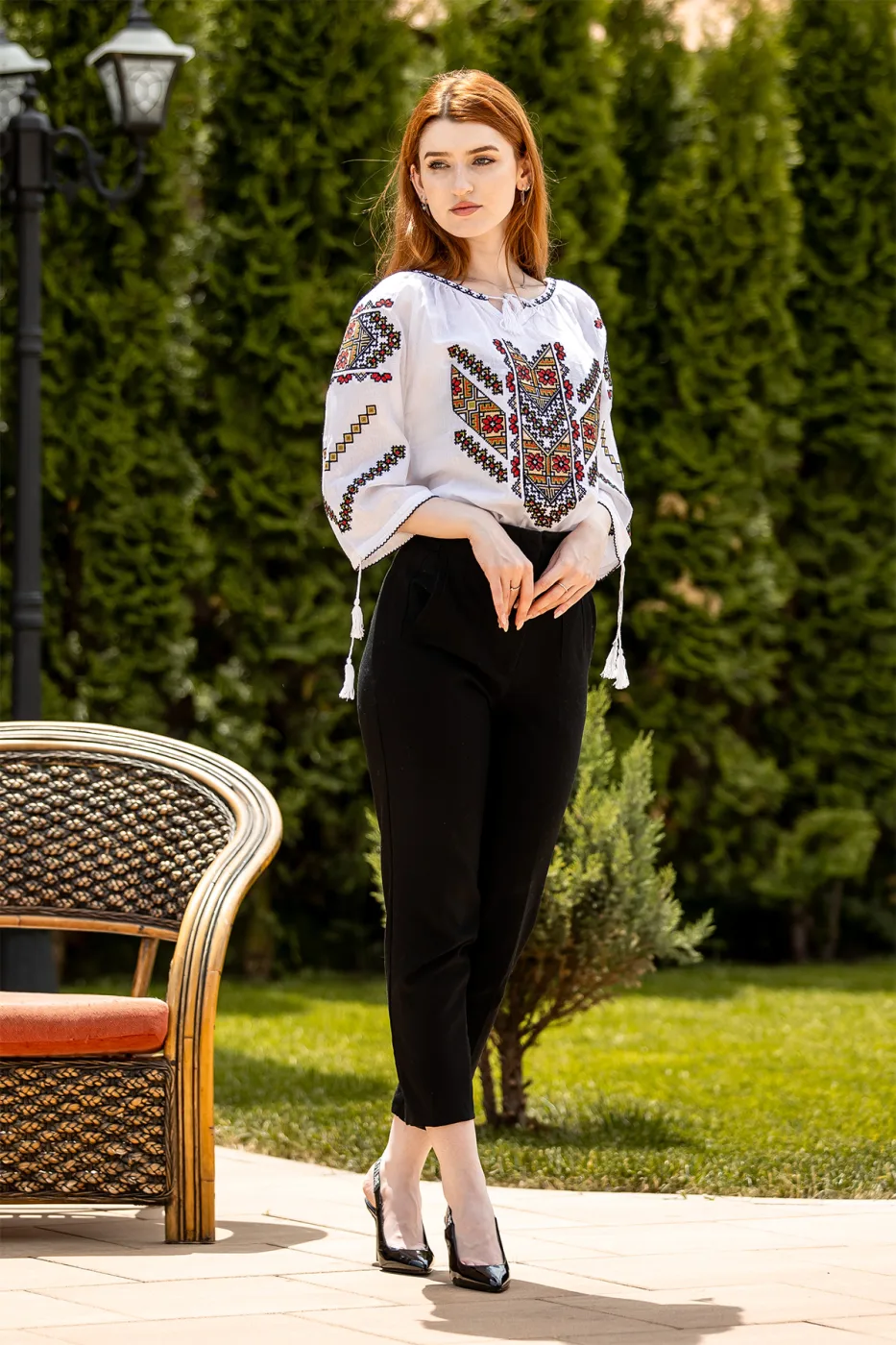 Ie tradițională românească Furca — imaginea 2