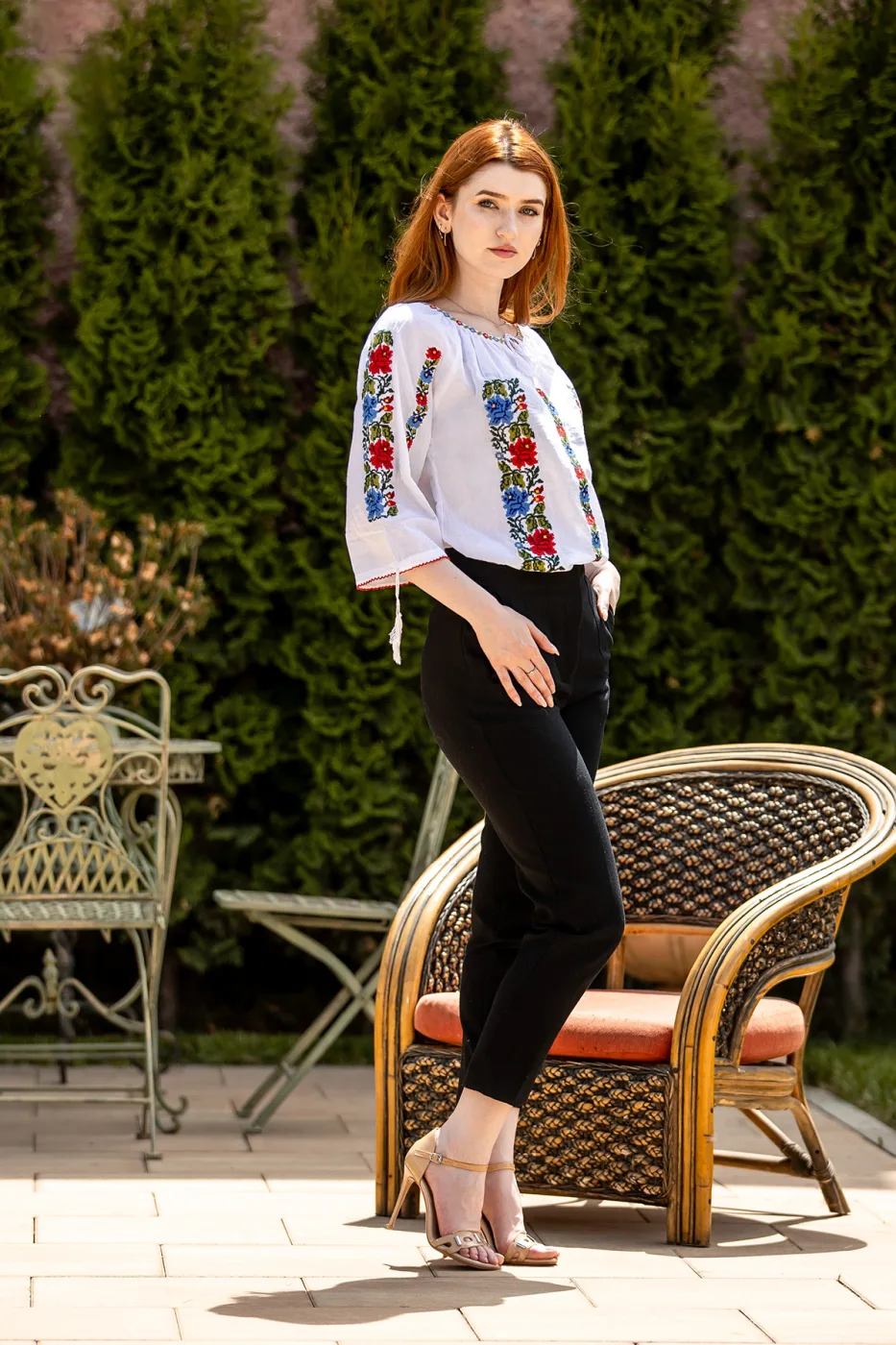 Ie tradițională românească Marieta multicolor — imaginea 4