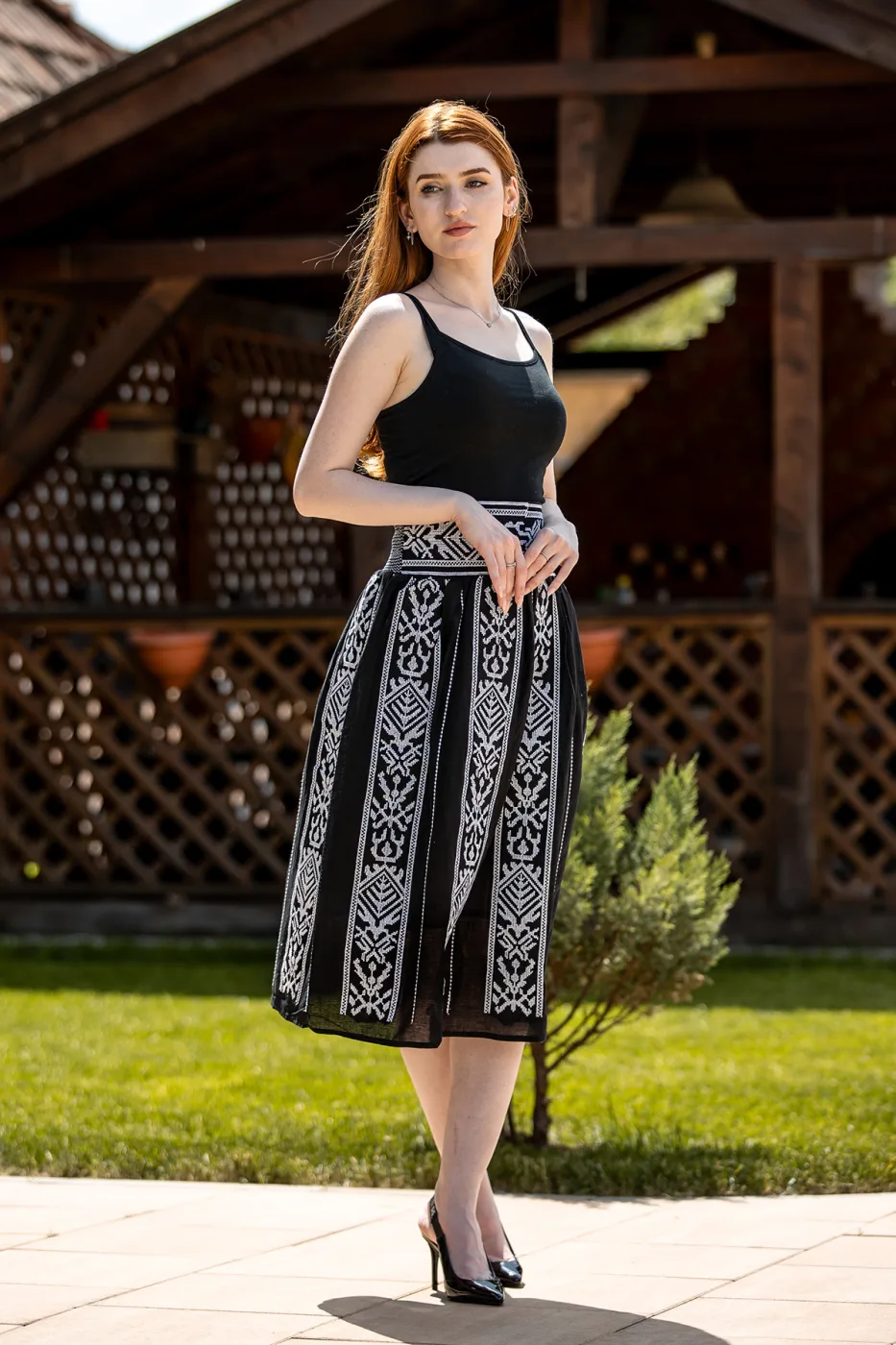 Fustă tradițională Marieta albă — imaginea 3