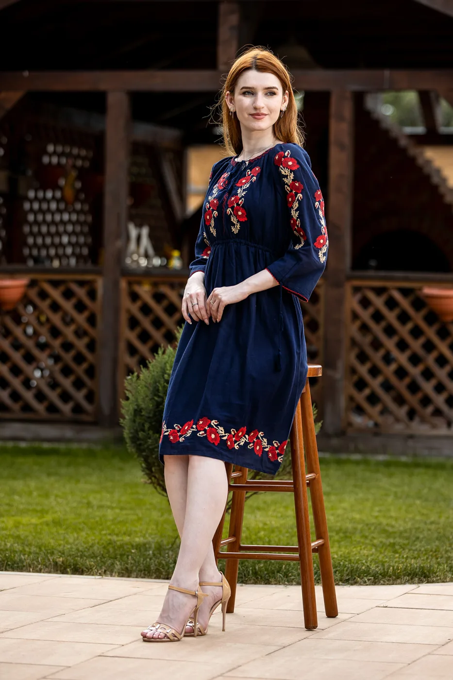 Rochie tradițională Zendia — imaginea 3