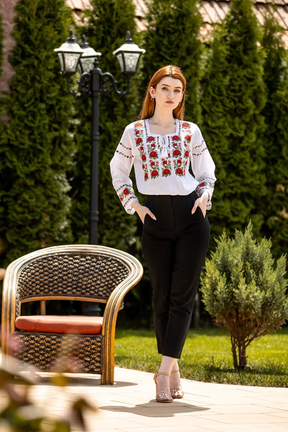 Ie tradițională românească Paraschiva — imaginea 2