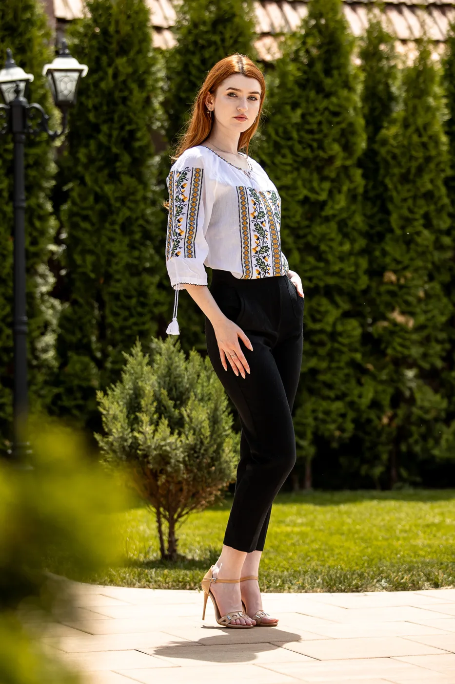 Ie tradițională românească Stejar — imaginea 3