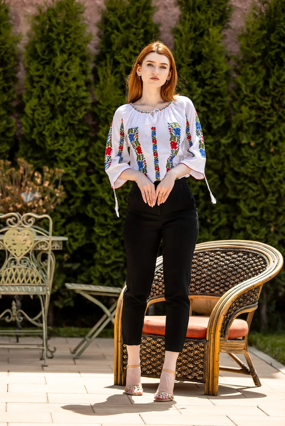 Ie tradițională românească Marieta multicolor — imaginea 3