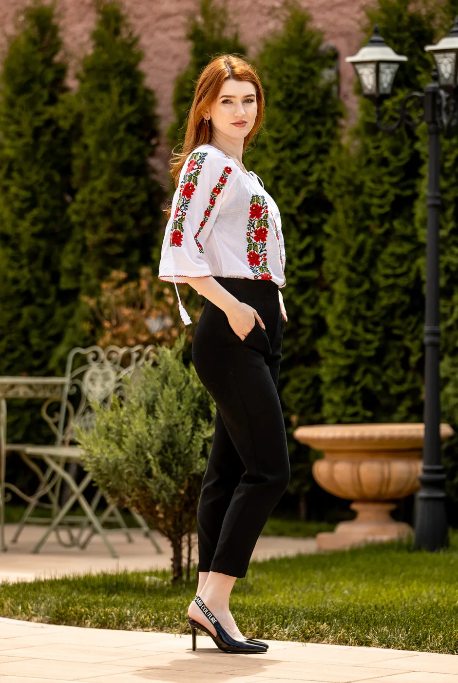 Ie tradițională românească Catinca — imaginea 3